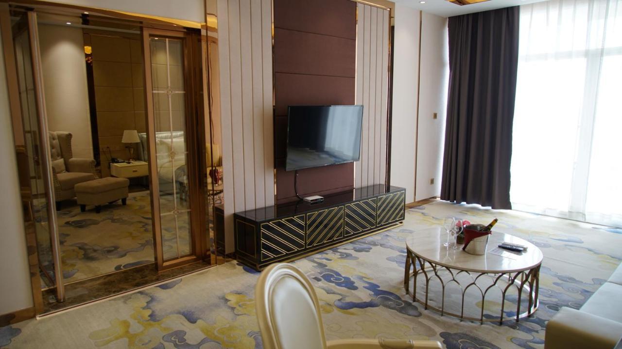 St Hotel Wattay Airport เวียงจันทน์ ภายนอก รูปภาพ