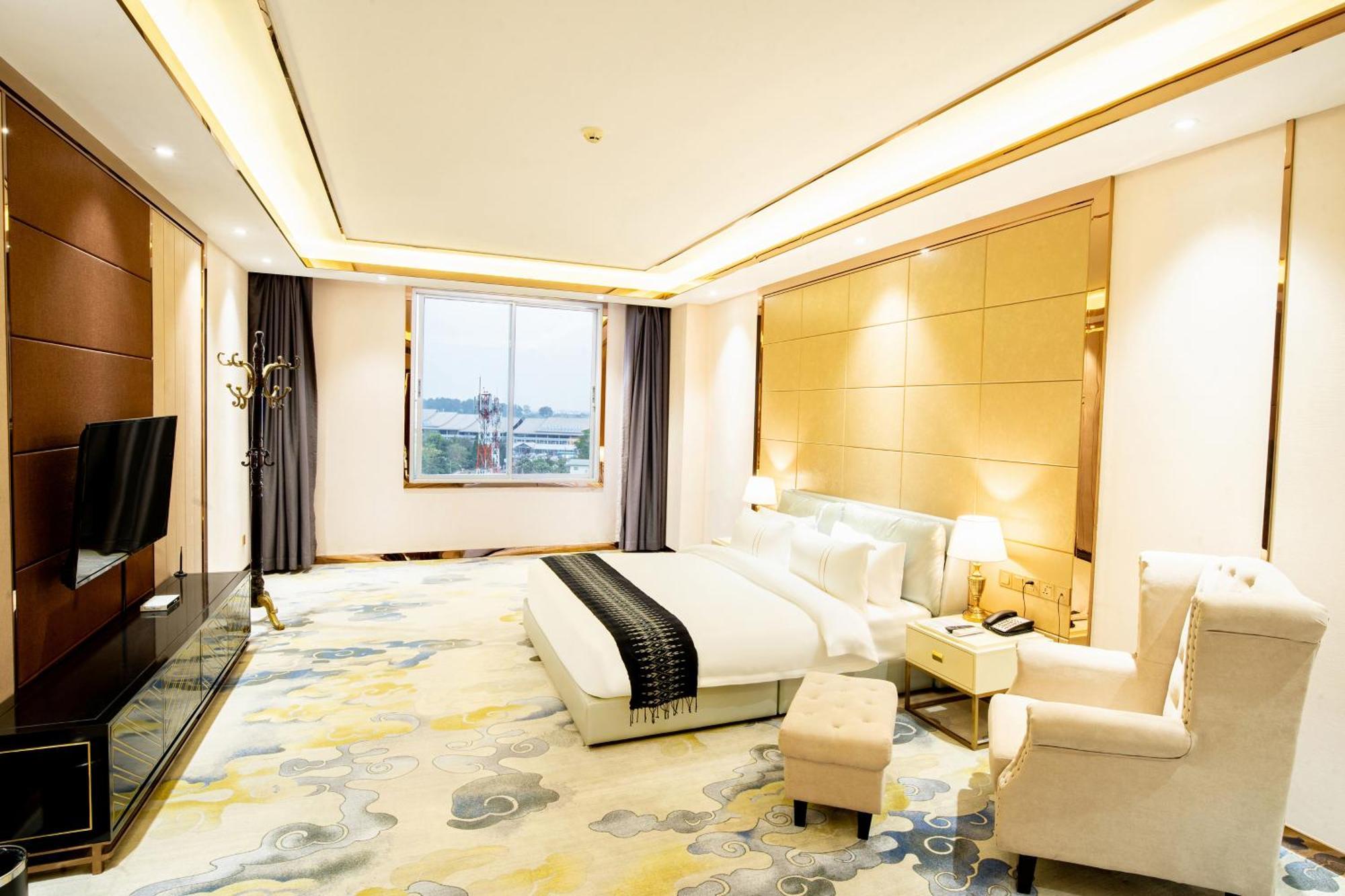 St Hotel Wattay Airport เวียงจันทน์ ภายนอก รูปภาพ