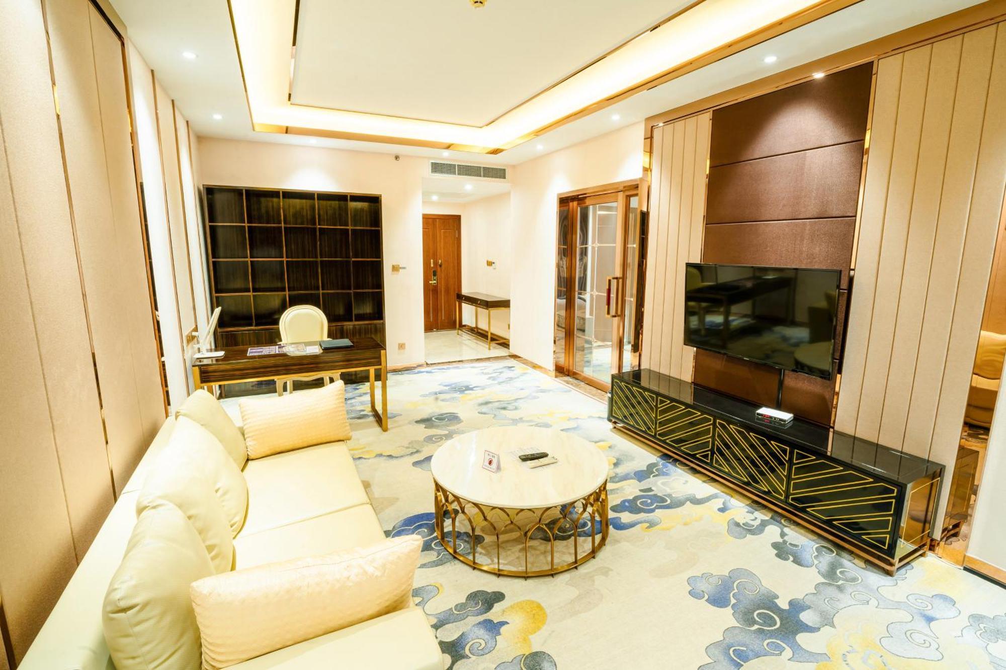 St Hotel Wattay Airport เวียงจันทน์ ภายนอก รูปภาพ
