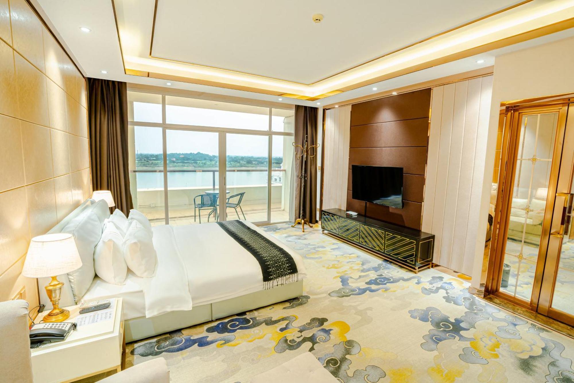 St Hotel Wattay Airport เวียงจันทน์ ภายนอก รูปภาพ