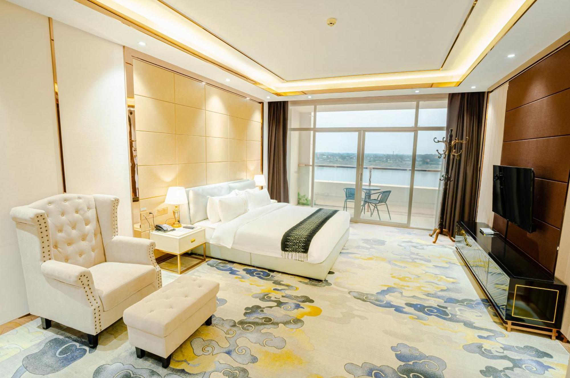 St Hotel Wattay Airport เวียงจันทน์ ภายนอก รูปภาพ